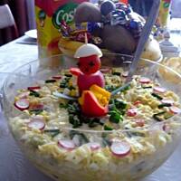 Sałatka z zupek chińskich i piersi z kurczaka