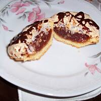 Kruche babeczki z marmoladą i kokosem