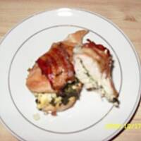 Piersi ze szpinakiem fetą i boczkiem