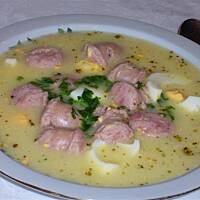 Barszcz biały z kwasem ogórkowym