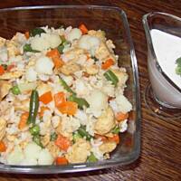 Potrawka z ryżem w sosie czosnkowym.