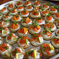 Tortilki z łososiem wędzonym