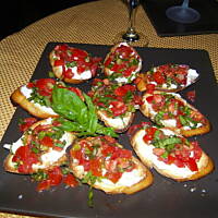 bruschetta z kozim serem