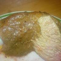 Szynka wieprzowa pieczona z ziemniakami i cebulką