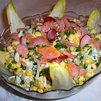 Sałatka z cykorią i wędzonym łososiem wg Różyczki