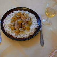 Fantazja z kurczaka w sosie winnym z  winogronami