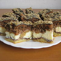 Ciasto serowo-jabłkowe z orzechowym biszkoptem
