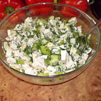 Sałatka z kurczaka z ogórkiem