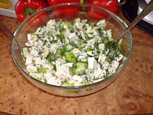 Fot. soneti, Sałatka z kurczaka z ogórkiem