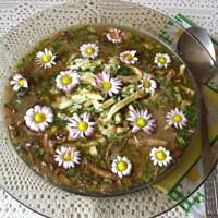 Zupa grzybowa ze stokrotkami