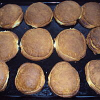 Placuszki drożdżowe z pieczarkami