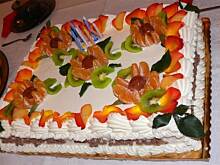 Fot. niebieska-różyczka, Tort z płatkami róży na urodziny wg Różyczki