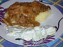 Fot. niebieska-różyczka, Baranina z szybkowaru z grzybami i czosnkiem wg Różyczki