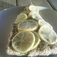 Cytrynowy łosoś pieczony z pietruszką czosnkiem kasiuli