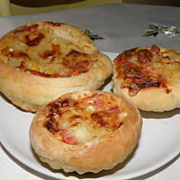 Mini pizza w formie babeczki