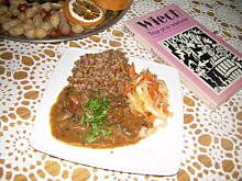 Fot. majolika, Gulasz wołowy z czubricą