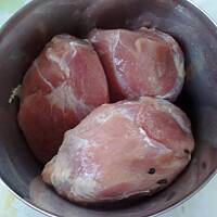 Szynka gotowana w soku jabłkowym Gumci