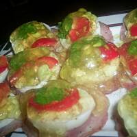 Przekąska - wędlina z jajkiem i warzywami pod galaretką kasiuli