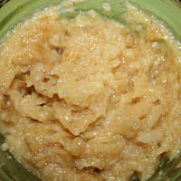 Imprezowe Kanapeczki z Pieczonym Czosnkiem i Serkiem Brie