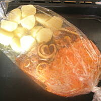 Kurczak pieczony z warzywami i ziemniaczkami