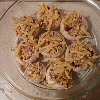 Pieczarki z orzechami