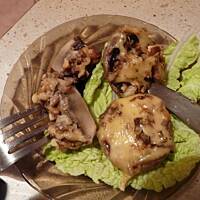 Pieczarki z orzechami