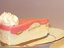 Fot. megii013, Sernik na zimno na ciastkowym spodzie