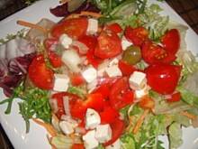 Fot. emic, Prosta sałatka z fetą