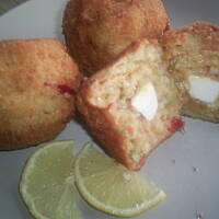 Smażone klopsy ryżowe z fetą kasiuli