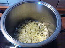 Fot. halus, Gęsta zupka z mięsem i porami.