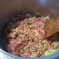 Gęsta zupka z mięsem i porami.