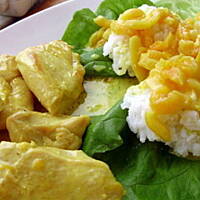 Piersi kurczaka z suszonymi morelami