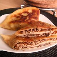 Naleśniki z mięsem i pieczarkami