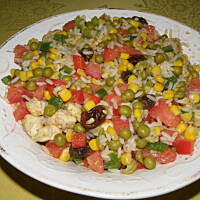 Sałatka ryżowo-kurczakowa