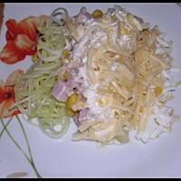 Sałatka imprezowa z porem i ananasem - warstwowa