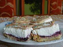 Fot. onlyred, Ciasto z masą śmietanowo-twarogową