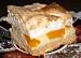 Fot. Agussia834, Puszysty sernik z brzoskwiniami