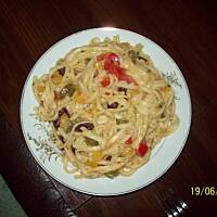 makaron z fasolką i papryką