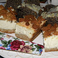 Sernik miodowo-korzenny