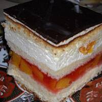 Ciasto tortowe ze śmietaną i galaretką