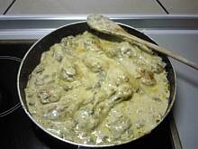 Fot. akset, nóżki w pieczarkach