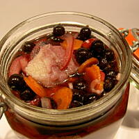 Sledzie marynowane z czarna porzeczka i anyzem gwiazdkowym