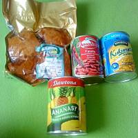 Sałatka z "3 puszek" i kurczaka wędzonego