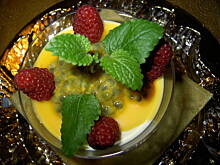 Fot. tineczka, Mousse z białą czekoladą i owocami