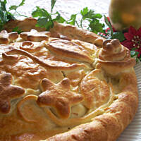 Pieróg z kaszą gryczaną i kurkami