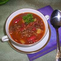 Rozgrzewająca zupa gulaszowa