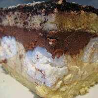 Placek z chałwą i bezami Marty