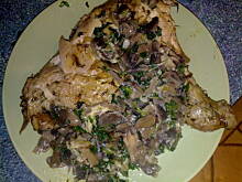 Fot. kaha87ha, Udka duszone w ziołach z pieczarkami na ostro