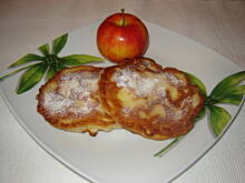Fot. bing_translator, Small pancakes with apples easy and fast
