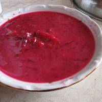 Barszcz zabielany z ziemniakami